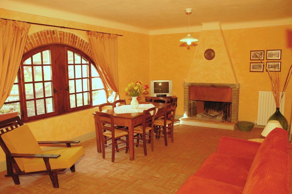 Agriturismo La Torre Баньи-ди-Лукка Экстерьер фото